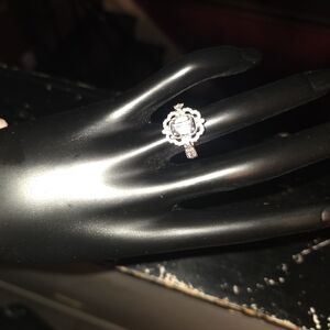 Elegant Silver Women's Ring